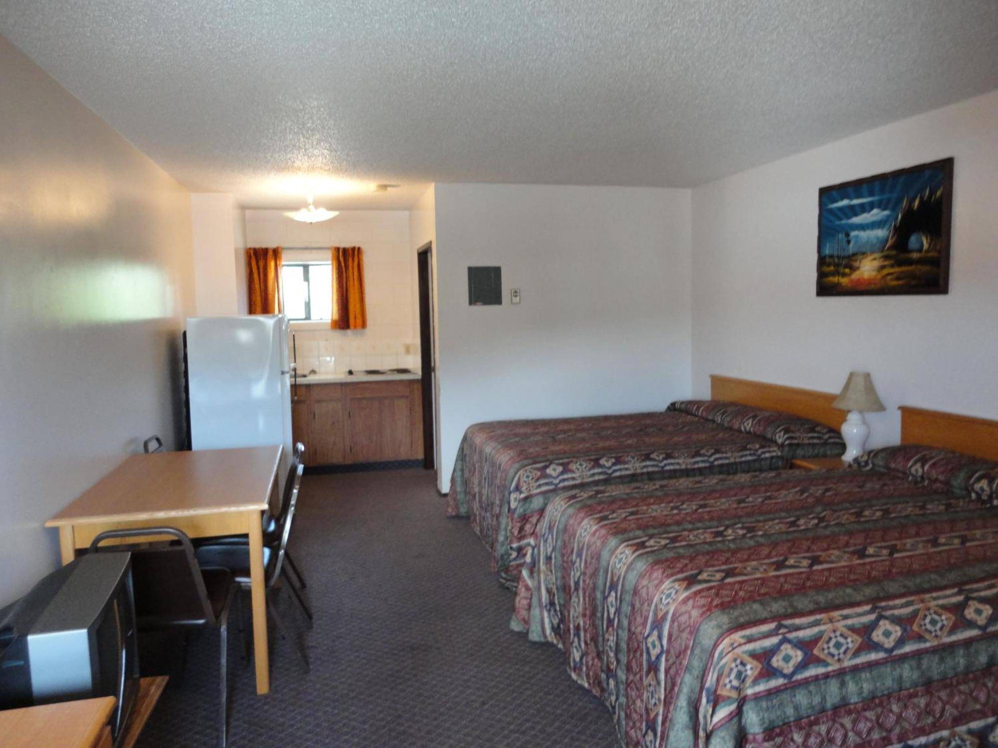 Spanish Fiesta Resort Osoyoos Exterior photo