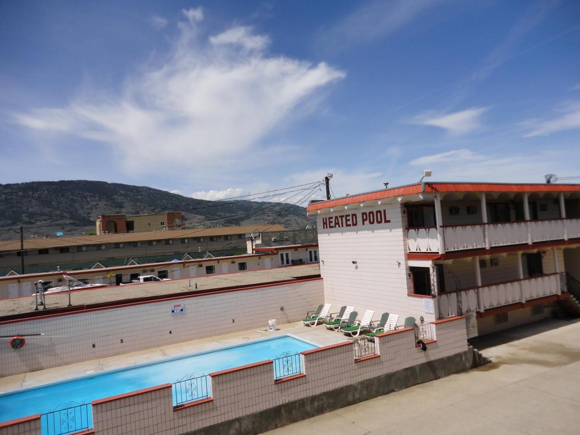 Spanish Fiesta Resort Osoyoos Exterior photo