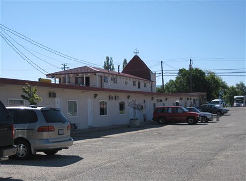 Spanish Fiesta Resort Osoyoos Exterior photo