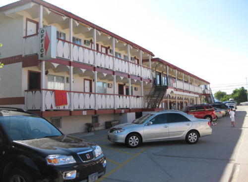 Spanish Fiesta Resort Osoyoos Exterior photo