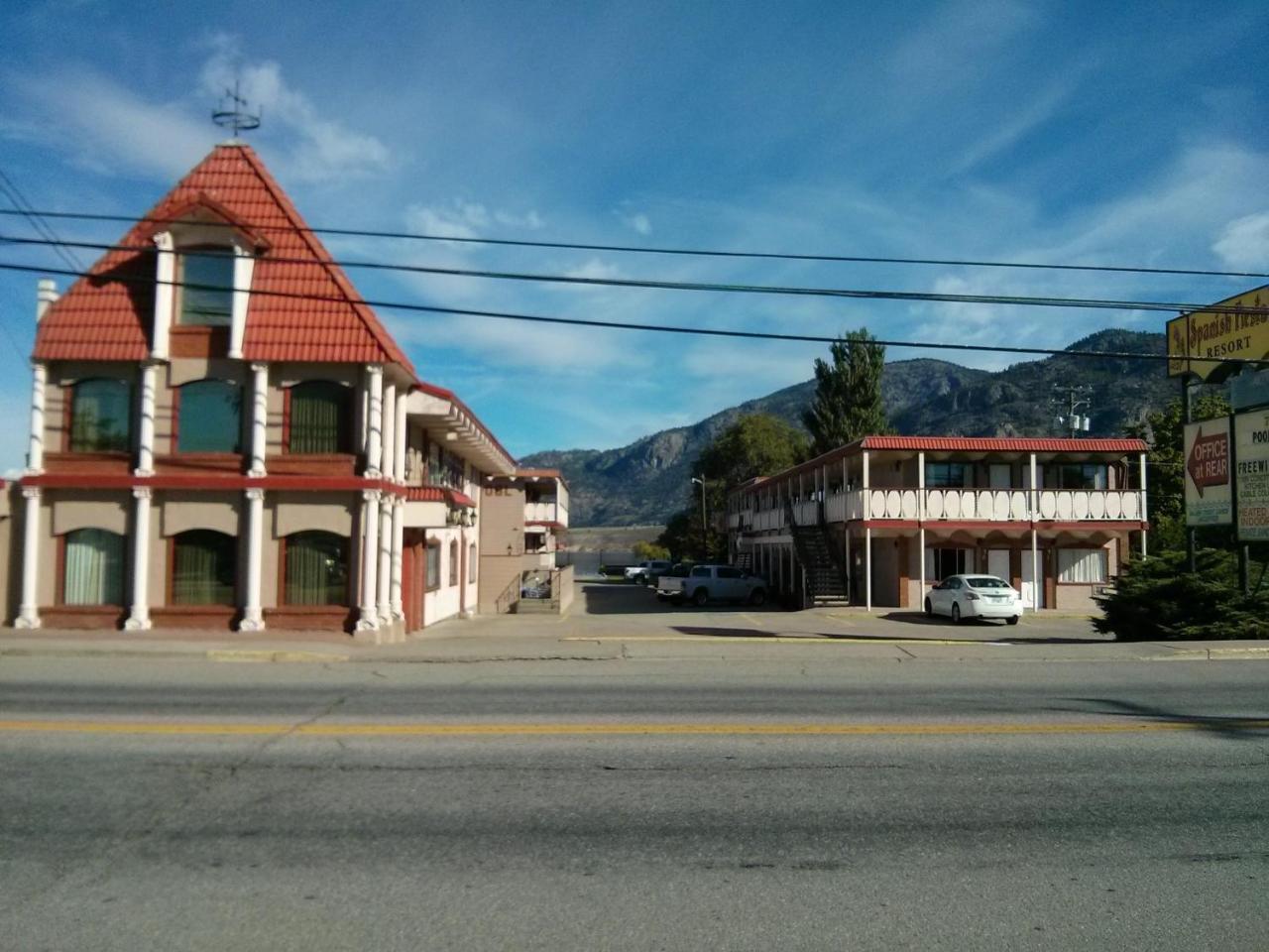 Spanish Fiesta Resort Osoyoos Exterior photo